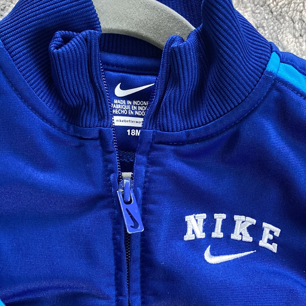 2 Nike zip ups. Toddler 18M. Both in great condition, perfect for Spring - Picture 2 of 4